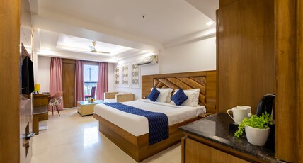 Lotus Paradise Hotel Room Type - Suite Room with Pool View