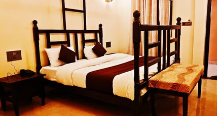 HOTEL KHALSA LAKEVIEW Room Type - SUPER DELUXE LAKE VIEW