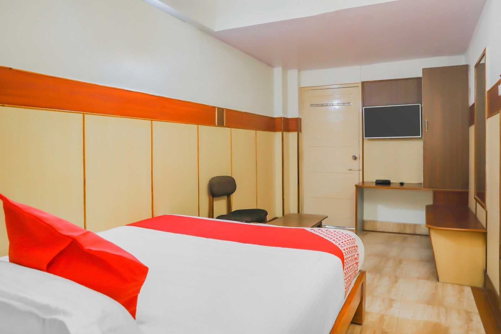 Hotel O Sai Vishram - Tap to explore photos