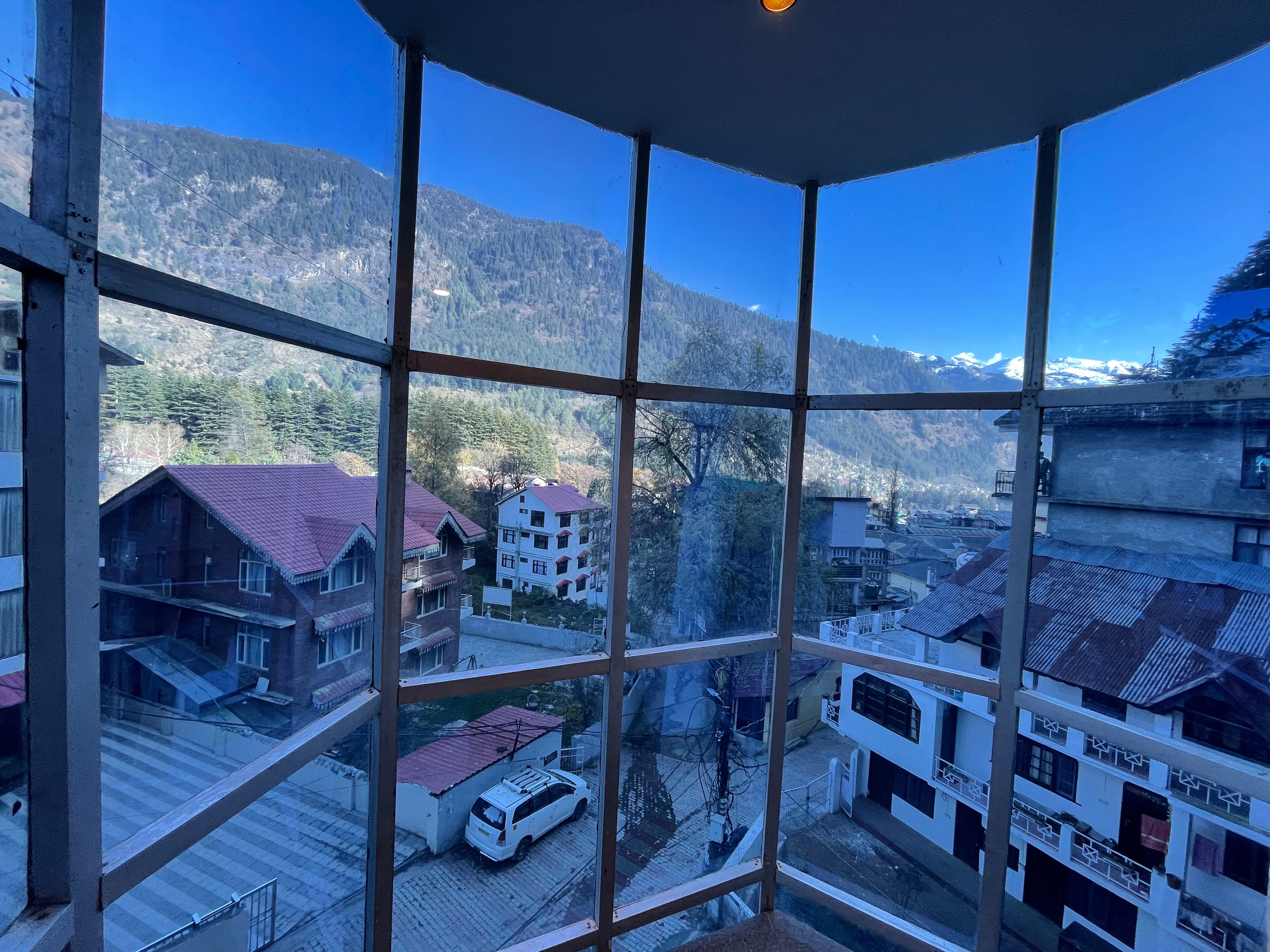Hotel Monal-5 Min Drive From Mall Road. - Tap to explore photos