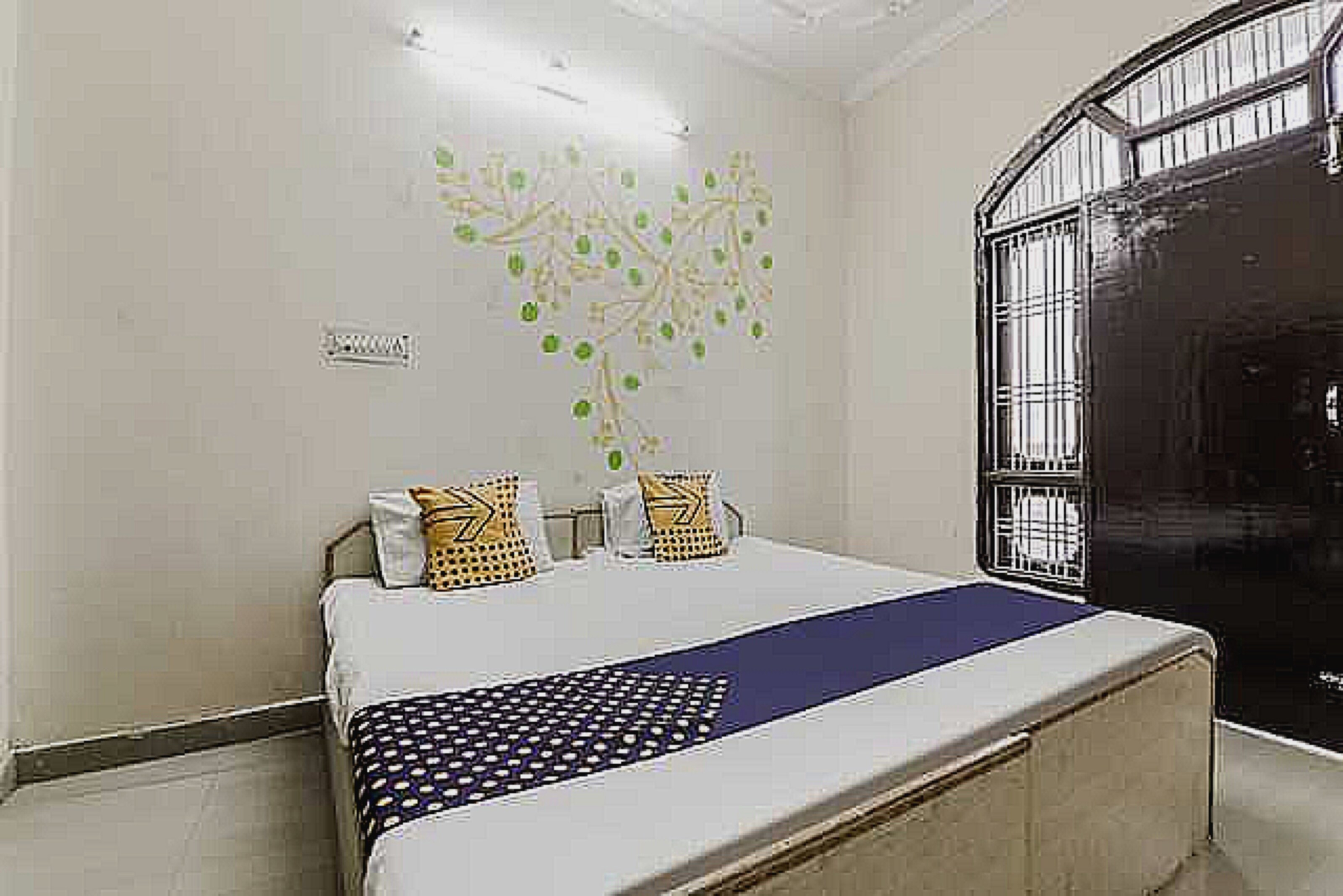 Hotel O Radhe Krishna Marriage Hall - Tap to explore photos