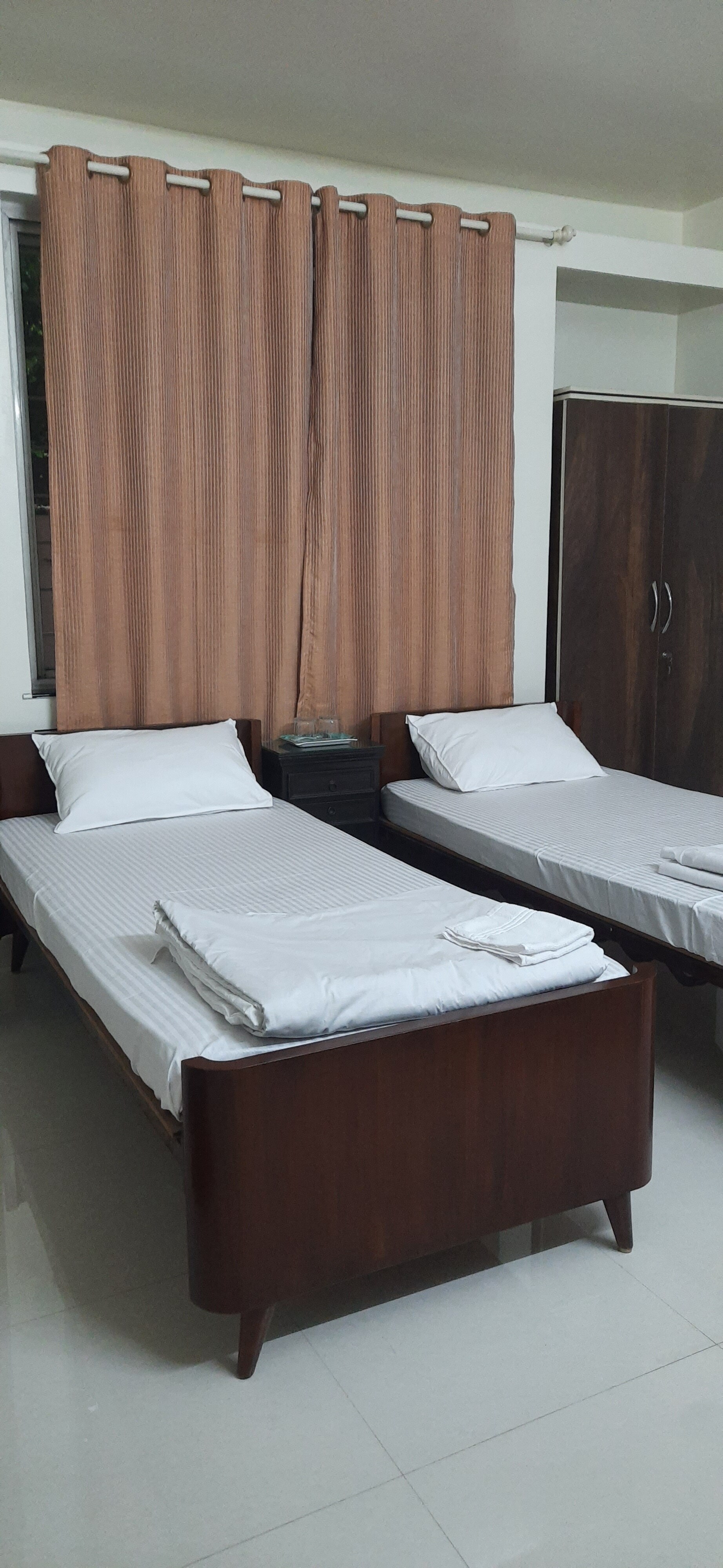 Budget Guest House, Bavdhan - Tap to explore photos