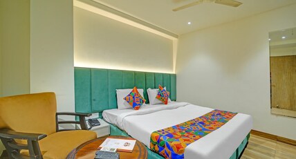Hotel Morya Regency Room Type - Deluxe Room