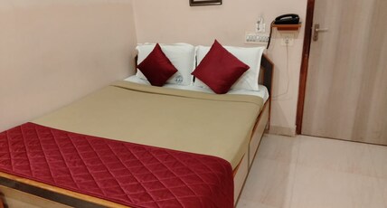 JJS PARK INN Room Type - Supreme Deluxe Double AC