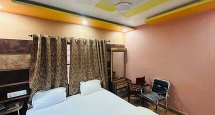 Hotel Royal View International Room Type - Deluxe Ac Room