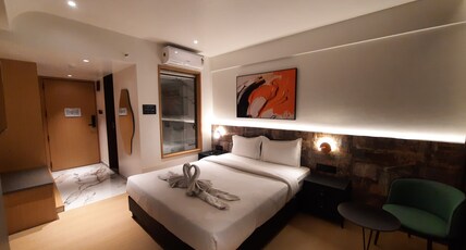 Magnus Lxia Premier, Kalyani Nagar Room Type - Premium Club Room with Balcony