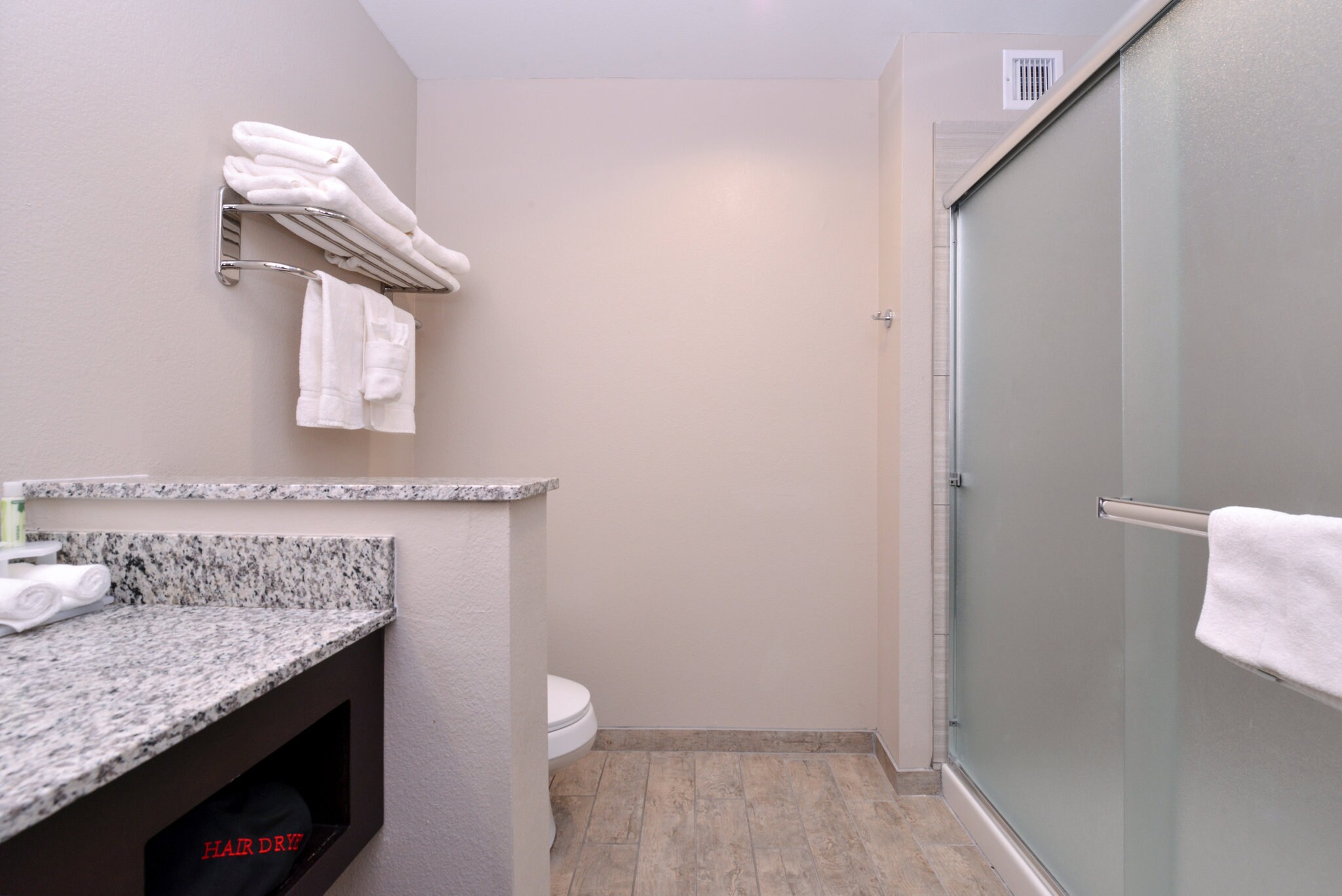 Holiday Inn Express & Suites Williams, an IHG Hotel - Tap to explore photos