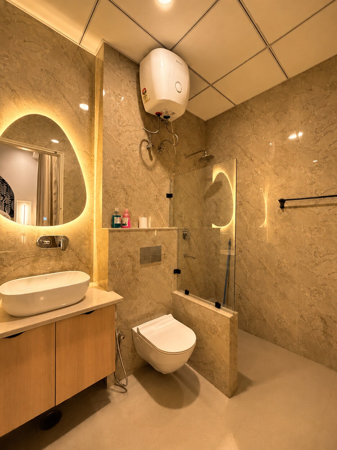 Indigo - Luxury Bathtub Studio at Golf Course Rdv - Tap to explore photos
