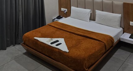 HOTEL SARVOTTAM Room Type - Executive Room