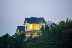 Whitestone Hill Top Private Cottage Vagamon by VOYE HOMES