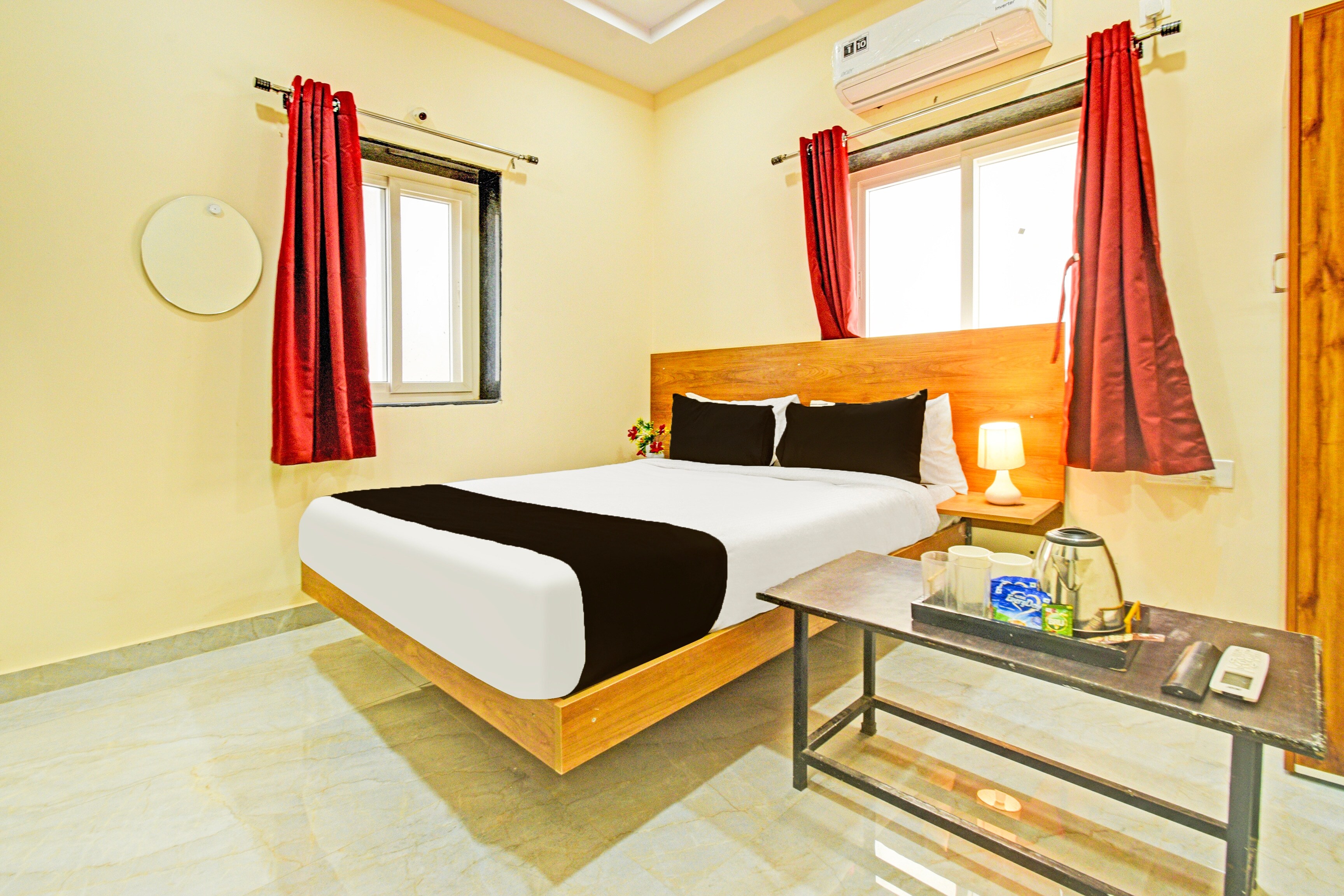Hotel O Vaishnavi Grand - Tap to explore photos