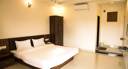 vrundavan inn Room Type - Ac Deluxe Room