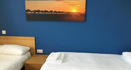 OYO Wave Crest Hotel Room Type - Superior Family of 3