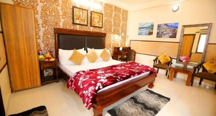 House of Comfort Noida Room Type - Deluxe Room