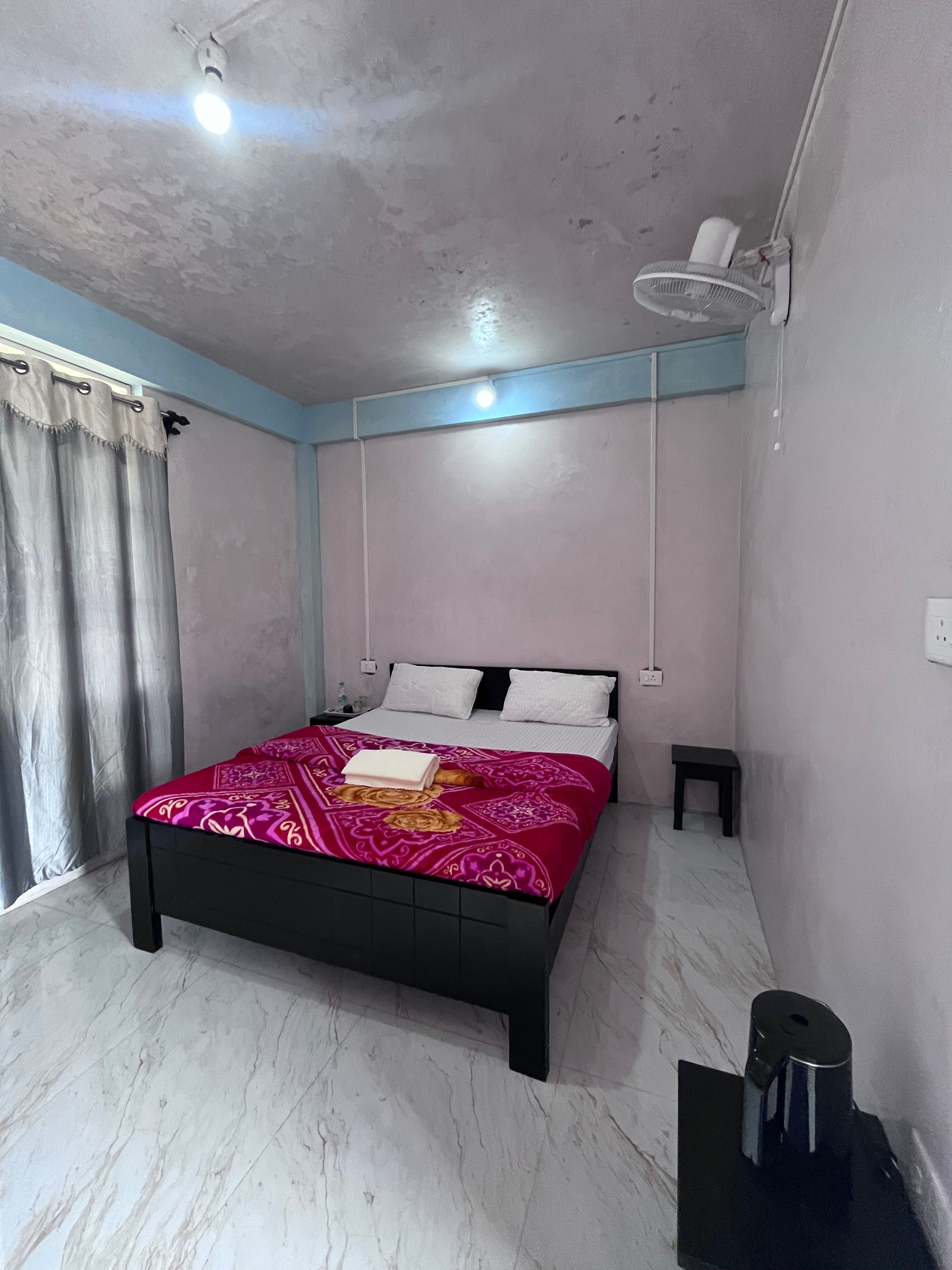PHL -homestay  - Tap to explore photos