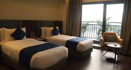 Hotel Stoneleaf Room Type - Standard Twin Room with Balcony