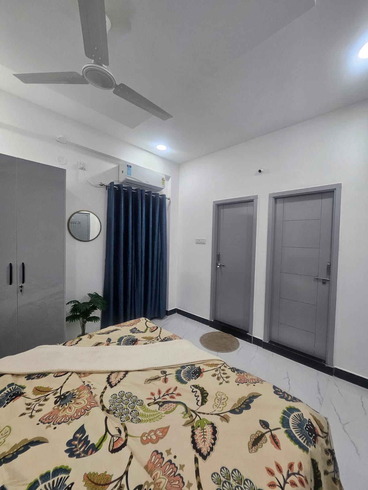 Skyline Stay 1BHK Near Hitech City - Tap to explore photos