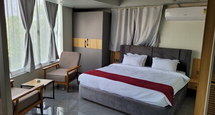 Hotel Sarovar Room Type - Classic Harmony Premium Room