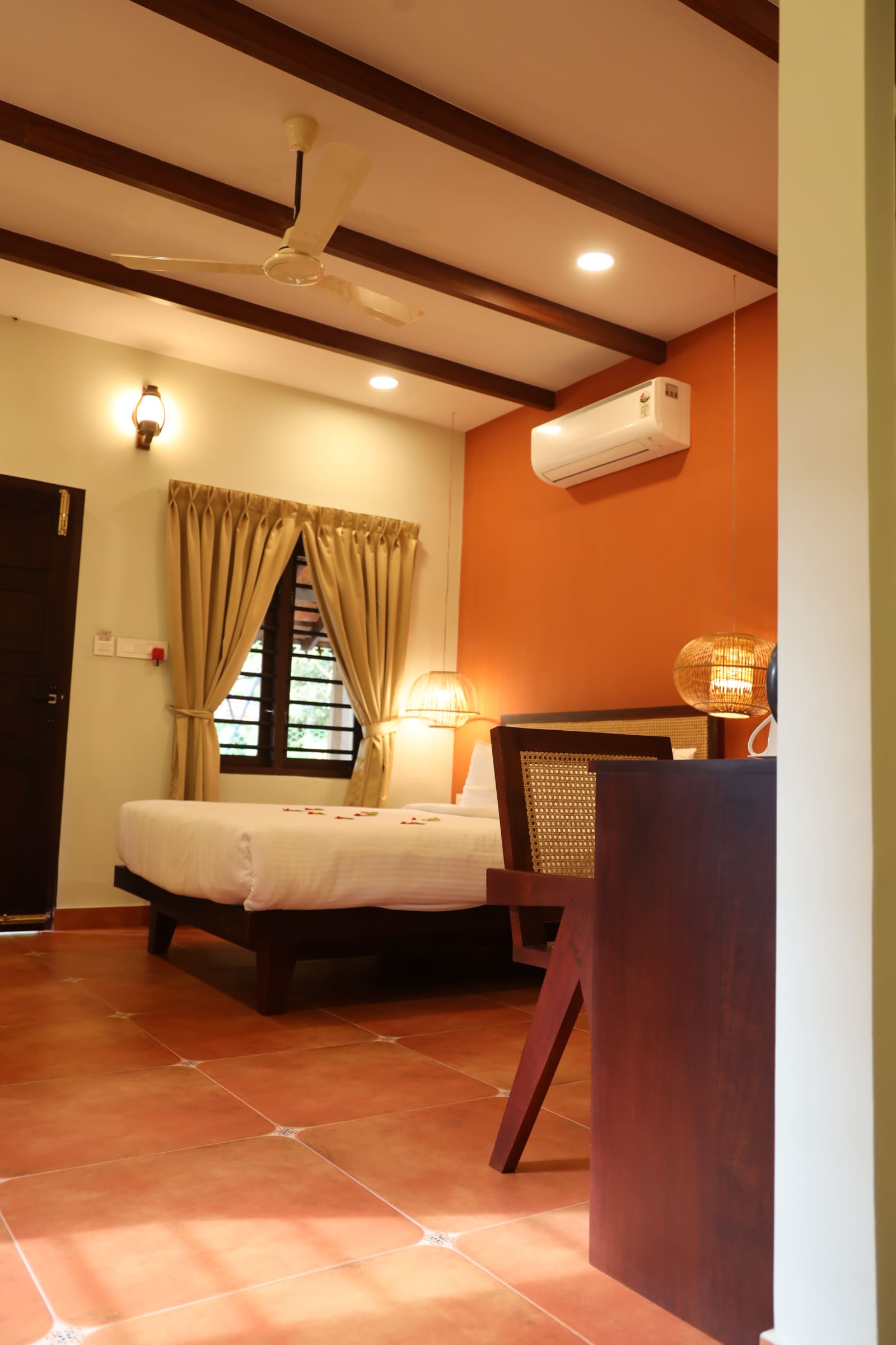 Punnamada Resort - Tap to explore photos