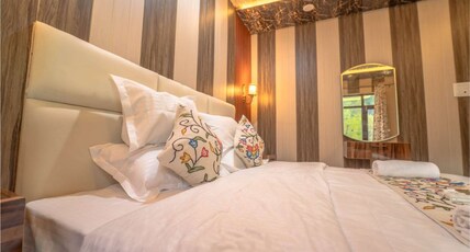 Hotel Mountain Mist Room Type - Deluxe Room