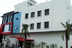 Address of Dappled Hoard Hotel and Restaurant