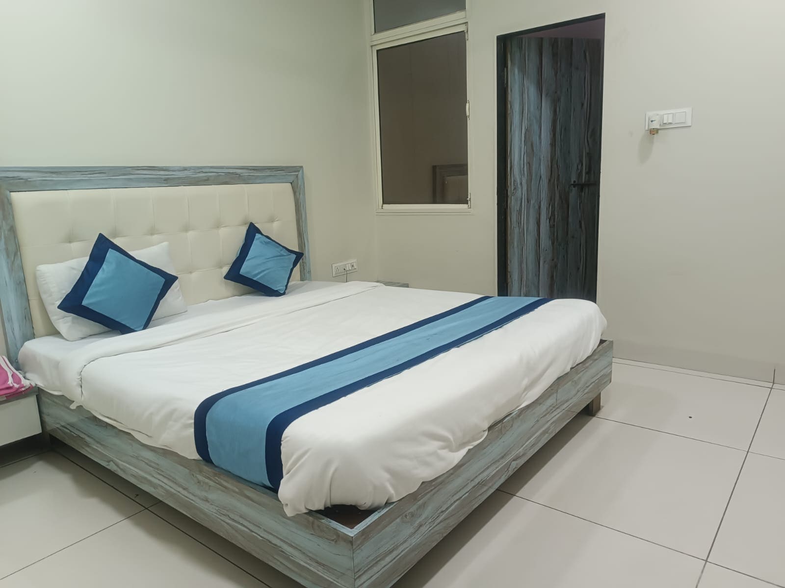 Hotel Parthika palace - Tap to explore photos