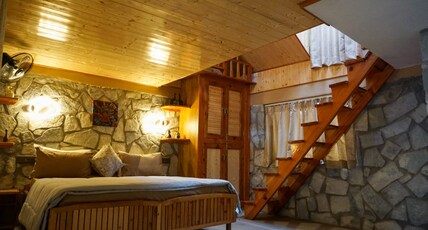 Foresta Living Kasol Room Type - Premium Quad Room T4