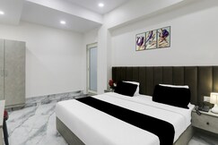 Super Collection O Quila Road Formerly JR Inn