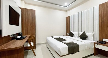 Hotel Shree Radha Krishna Room Type - Deluxe Room