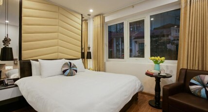 Splendid Holiday Hotel Room Type - Deluxe Double Room With Window Splendid Holiday Hotel Room Type - Deluxe Double Room With Window