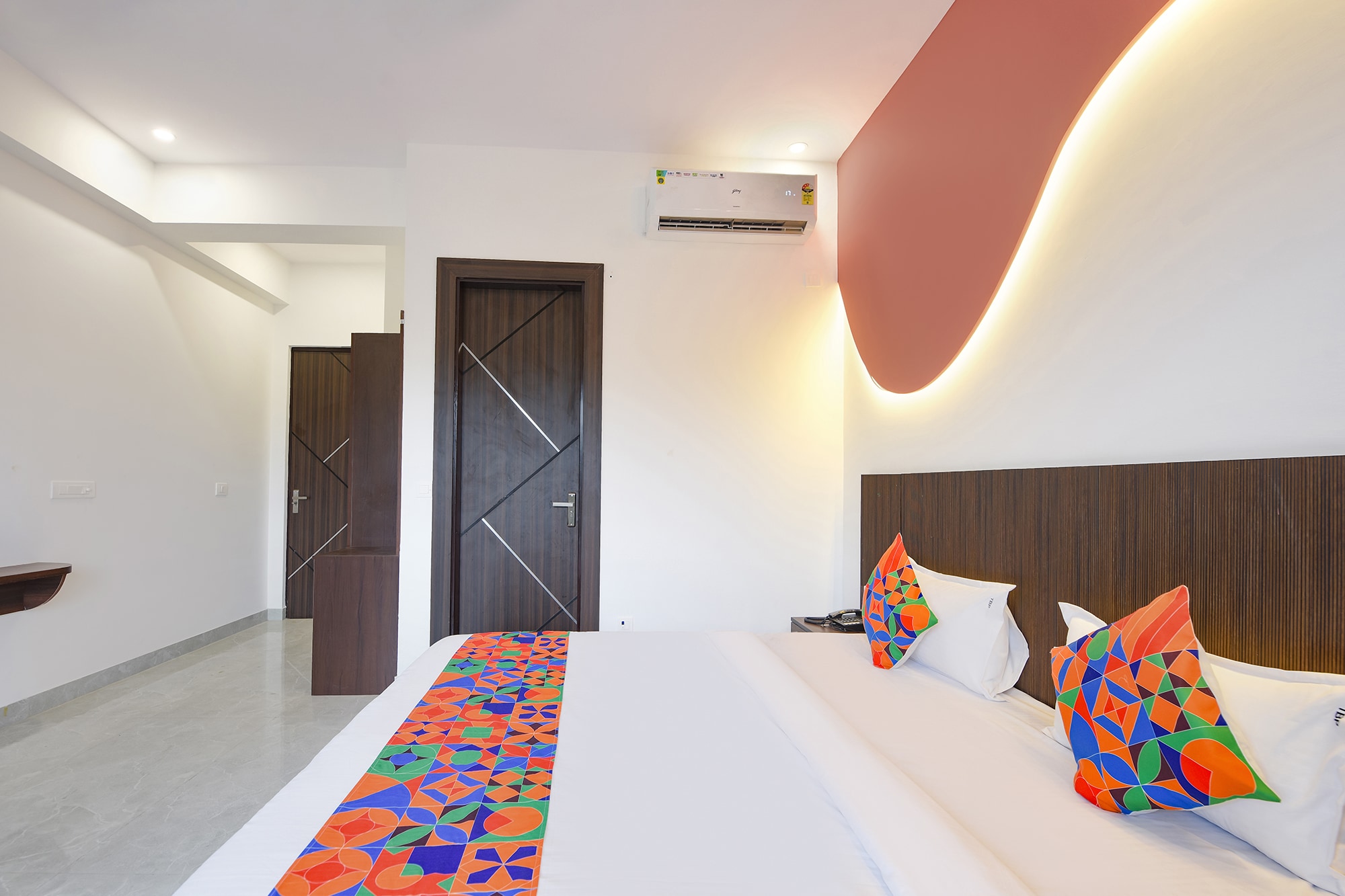 FabHotel Black Pepper- Nr. Batra Heart & Multispecialty Hospital - Tap to explore photos
