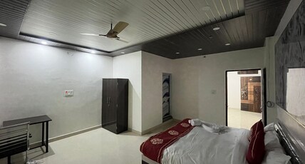 Hotel PSR INN Room Type - Deluxe Room