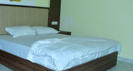 Hotel Heritag Inn Room Type - Deluxe Room