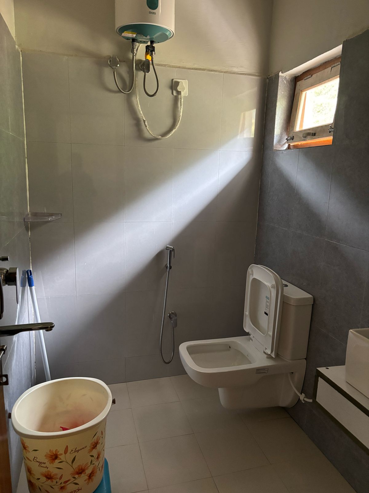 Ekaant Homestay - Tap to explore photos