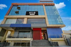 Rooms of Super Hotel O Chikkabanavara Lakeview Bangalore Formerly Bvk Residency