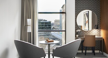 Crowne Plaza Sydney Darling Harbour Room Type - 1 King Bed Junior Suite City View Crowne Plaza Sydney Darling Harbour Room Type - 1 King Bed Junior Suite City View