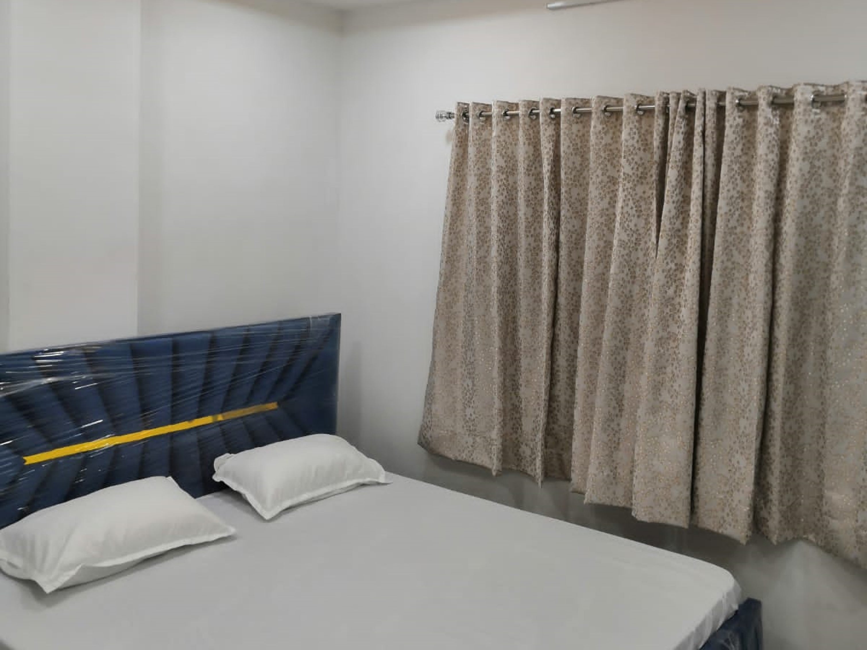 Hotel Diamond Palace - Tap to explore photos