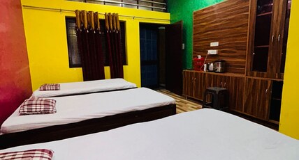 Comfort Stay Near Graphic Era Hill Room Type - Bedroom