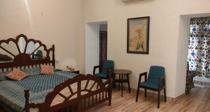 Phool Mahal A Lake Side Heritage Palace Room Type - Deluxe Room with Fort View