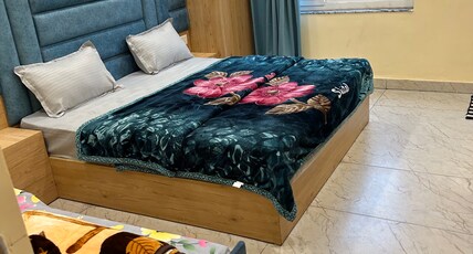 AVADH GUEST HOUSE Room Type - STANDARD DOUBLE BED ROOM WITH SOFA BED