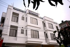 Antares Group Luxe Apartment | 5Min From Apollo Hospital 