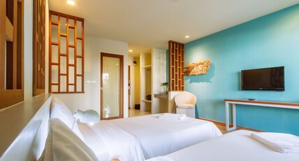 Siamaze Hostel Room Type - Deluxe Twin Private Ensuite Room
