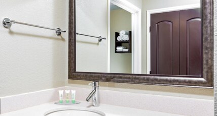 Staybridge Suites COLLEGE STATION, an IHG hotel Room Type - 1 Bedroom Suite Mobility Accessible Roll in Shower Staybridge Suites COLLEGE STATION, an IHG hotel Room Type - 1 Bedroom Suite Mobility Accessible Roll in Shower