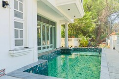 Let s embrace nature  Casa Nauka