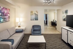 DoubleTree Suites by Hilton Detroit Downtown - Fort Shelby