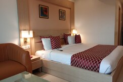 Address of Hotel Crown Palace