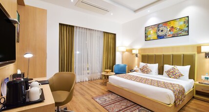 SureStay Heritage Walk by Best Western Room Type - 1 King Bed, Non-Smoking, Superior Room with Mini Bar