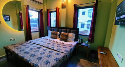 GLORY RESIDENCY & Cafe Room Type - Deluxe Luxury AC Bedroom
