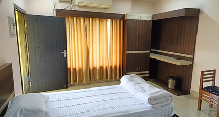 Hotel Dilip Room Type - AC Twin Bed Room