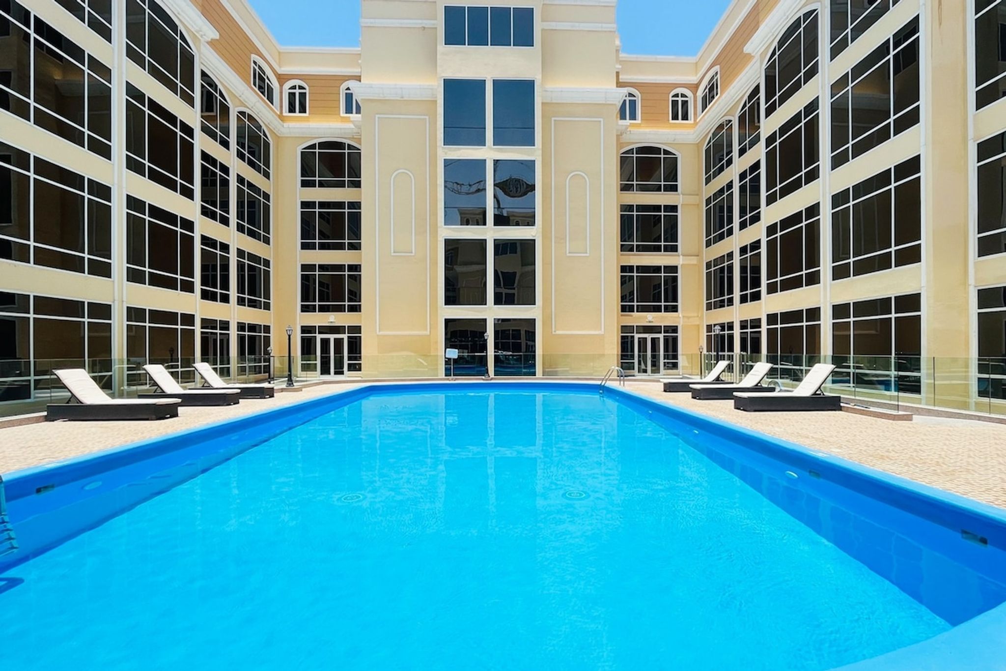 ELIVAAS Curated Spacious JVC Studio, Near Dining and Shops - Tap to explore photos